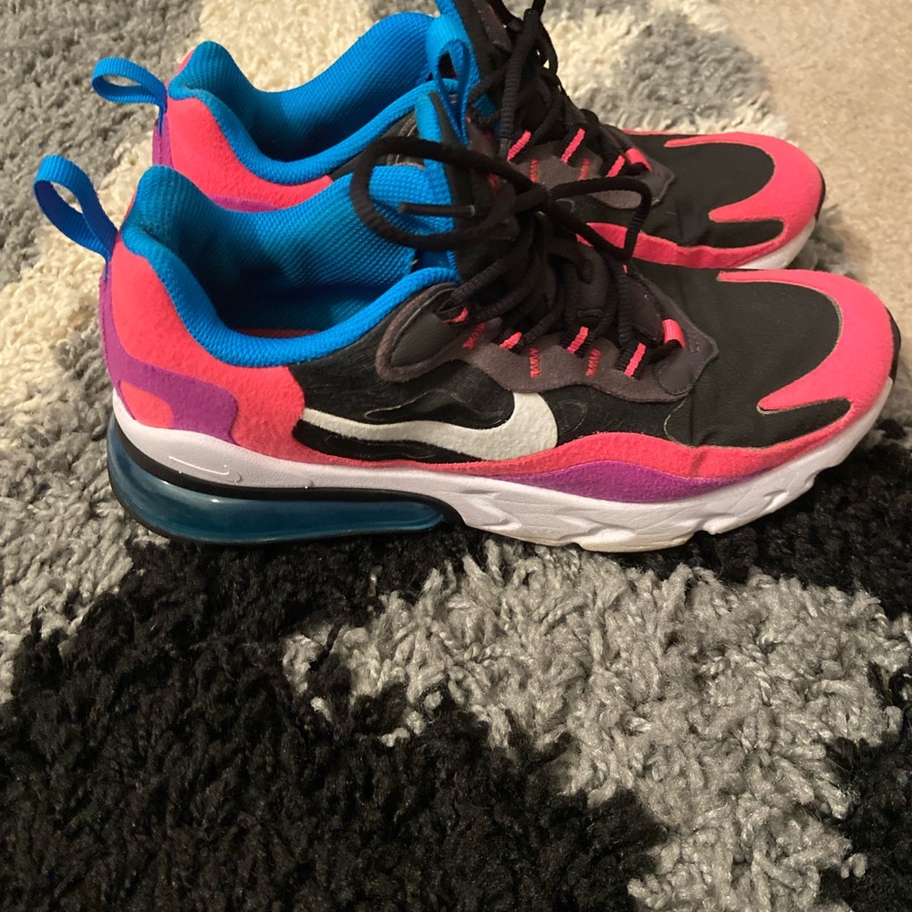 Neon pink girls Nike air max 270 reacts